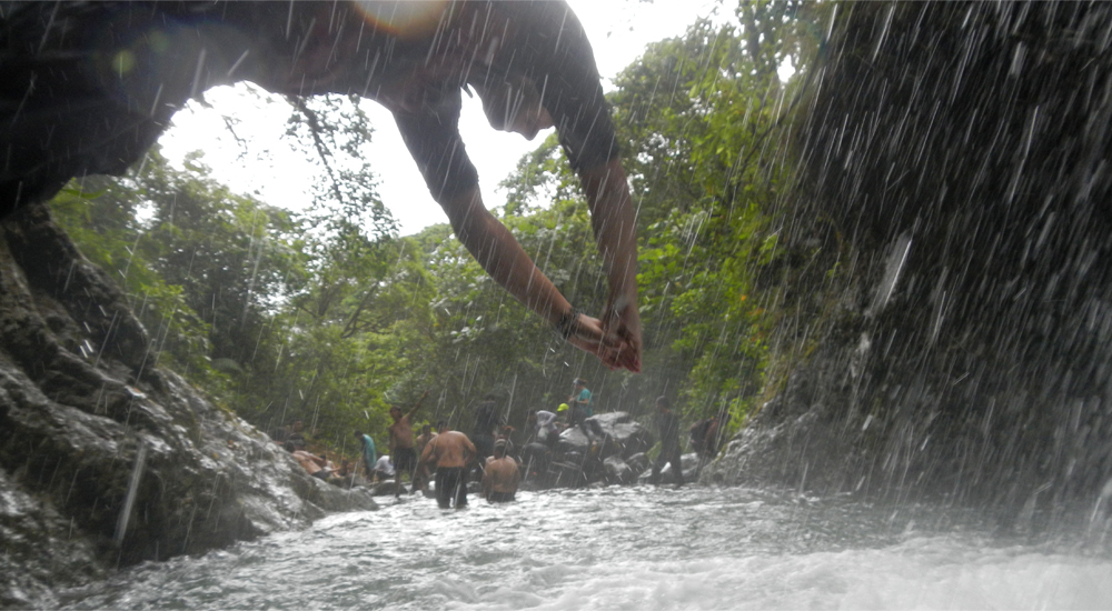 Quebrada Pericos, la maravilla del agua y la selva
